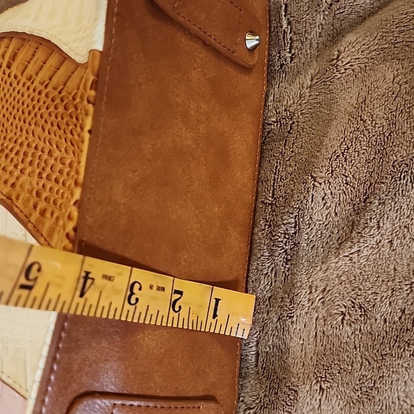 Purse - Picture 4 of 13